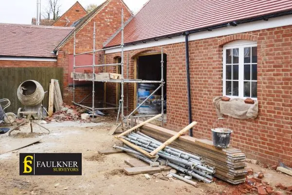 What is the minimum distance between 2 houses? 2 Distance Between Two Houses : Party Wall Surveyors Hoddesdon